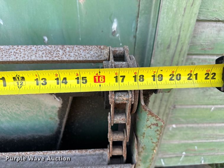 image for item FK0589 John Deere 214 silage wagon