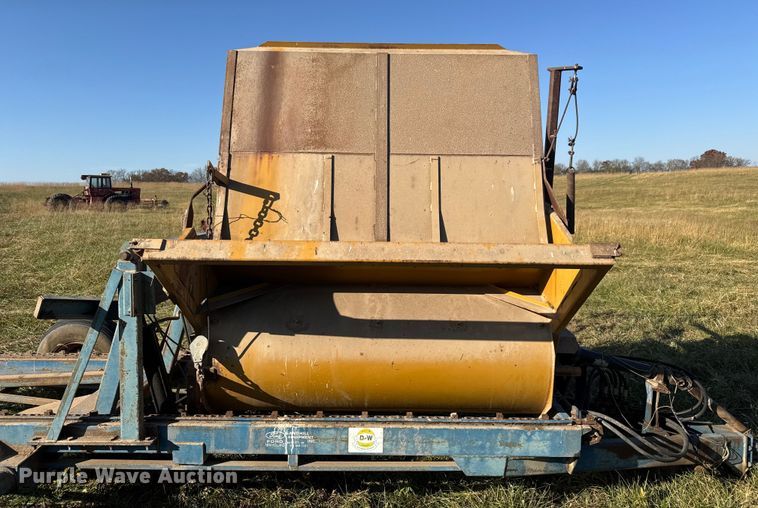 image for item FK0590 Haybuster 256 bale processor with feed wagon