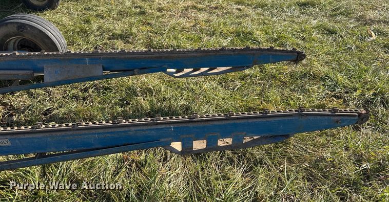 image for item FK0590 Haybuster 256 bale processor with feed wagon