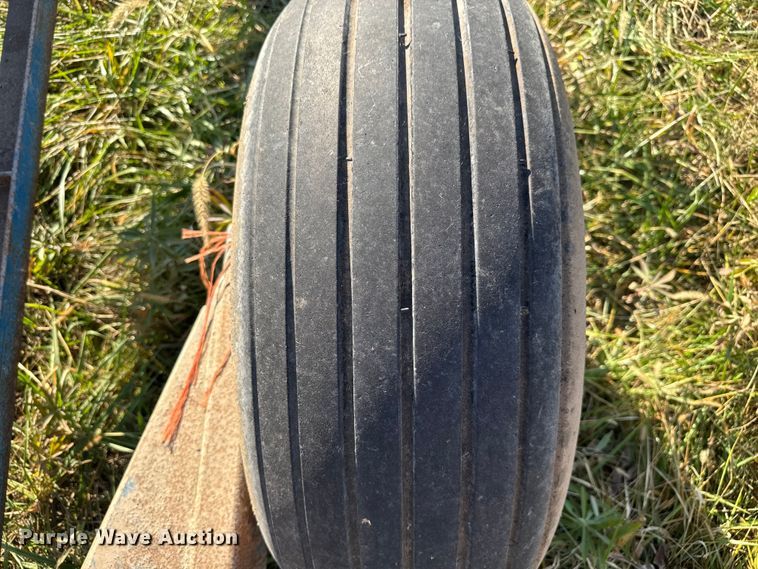 image for item FK0590 Haybuster 256 bale processor with feed wagon