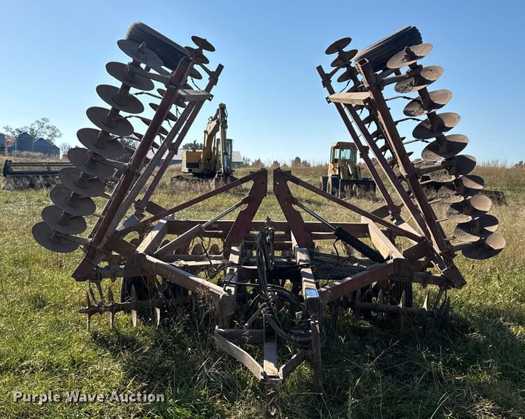 image for item FK0591 International 490 tandem disk