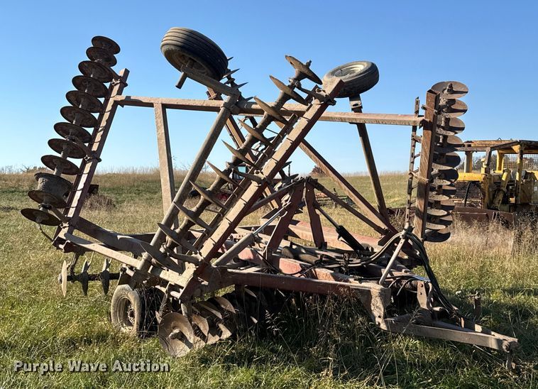 image for item FK0591 International 490 tandem disk