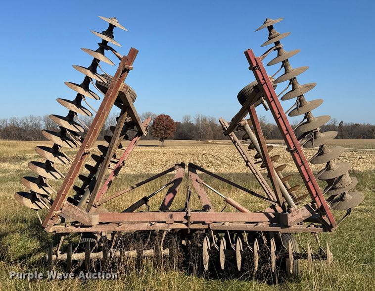 image for item FK0591 International 490 tandem disk