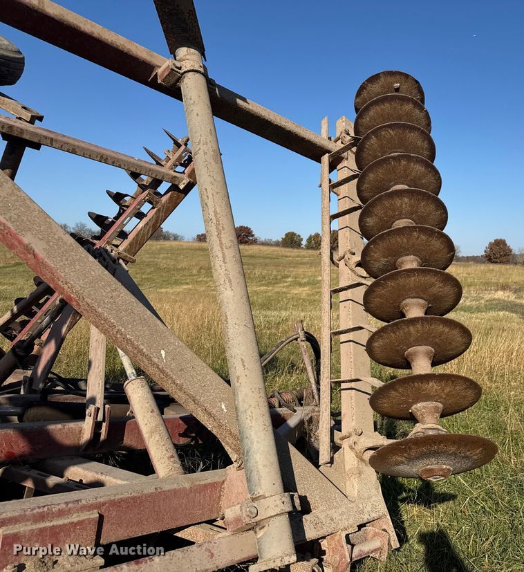 image for item FK0591 International 490 tandem disk