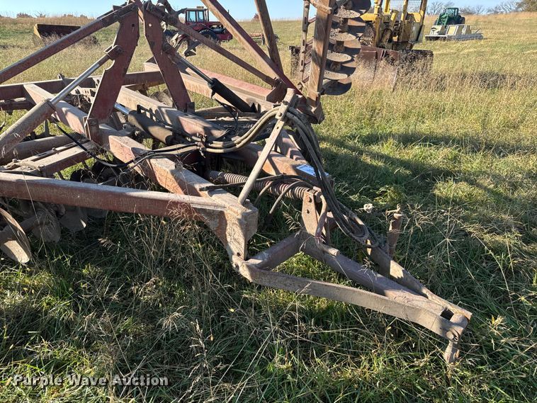 image for item FK0591 International 490 tandem disk