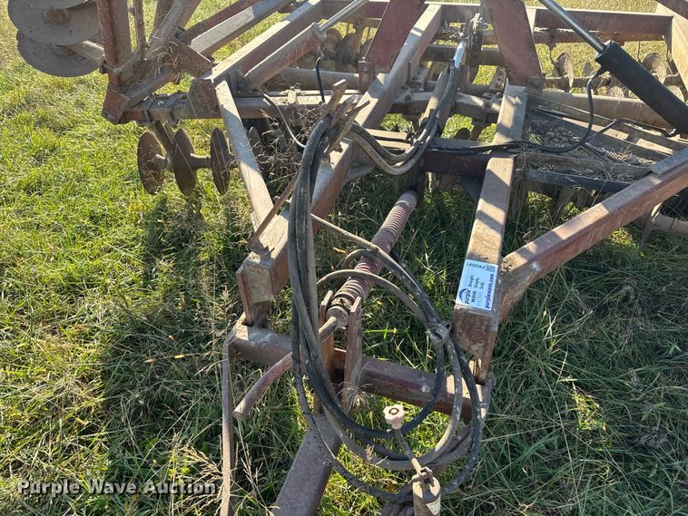 image for item FK0591 International 490 tandem disk