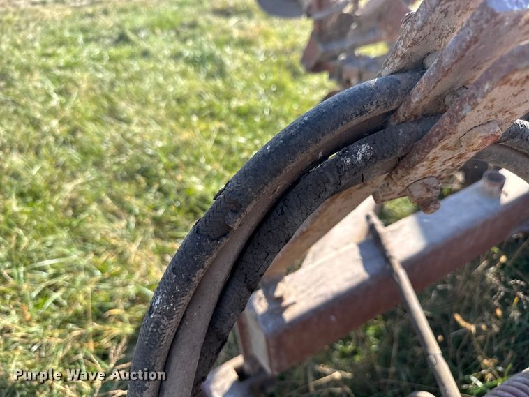 image for item FK0591 International 490 tandem disk