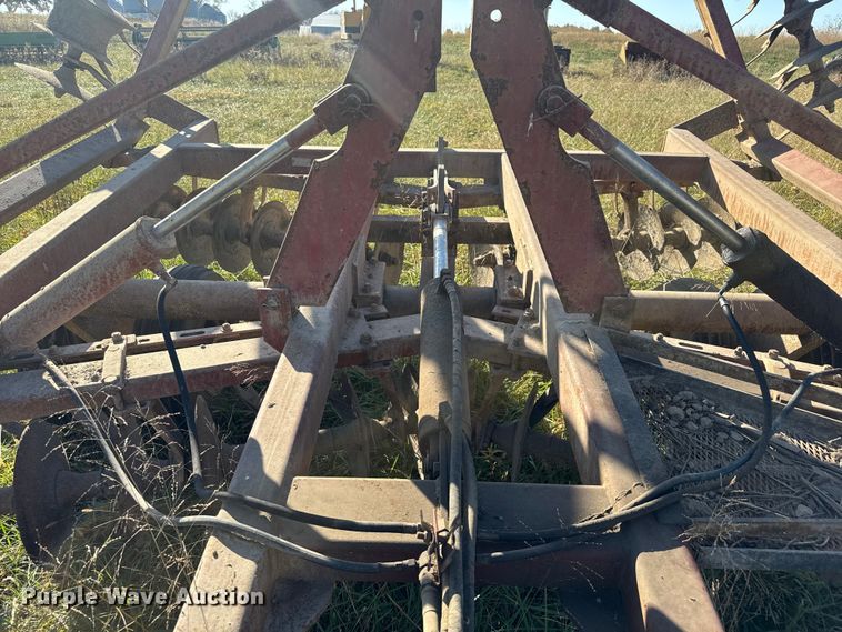 image for item FK0591 International 490 tandem disk