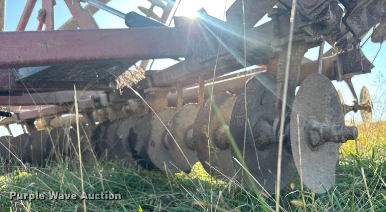 image for item FK0591 International 490 tandem disk