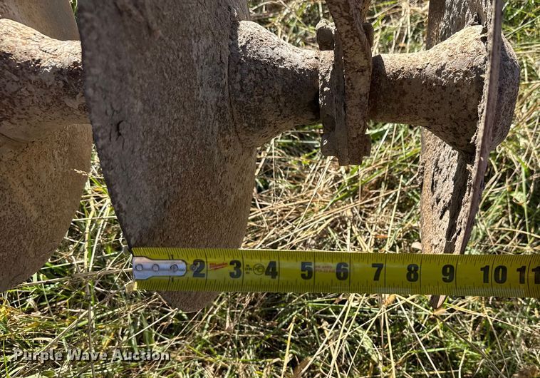 image for item FK0591 International 490 tandem disk