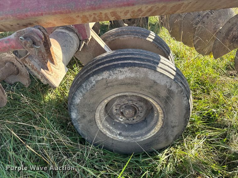 image for item FK0591 International 490 tandem disk