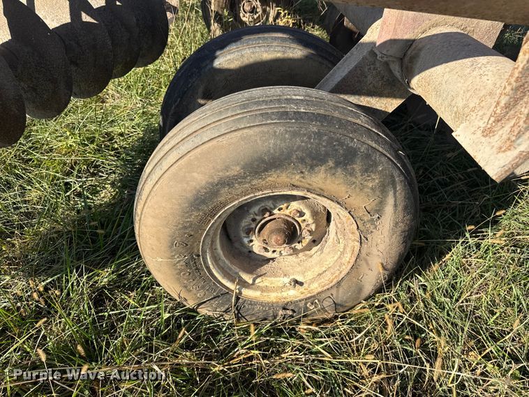 image for item FK0591 International 490 tandem disk