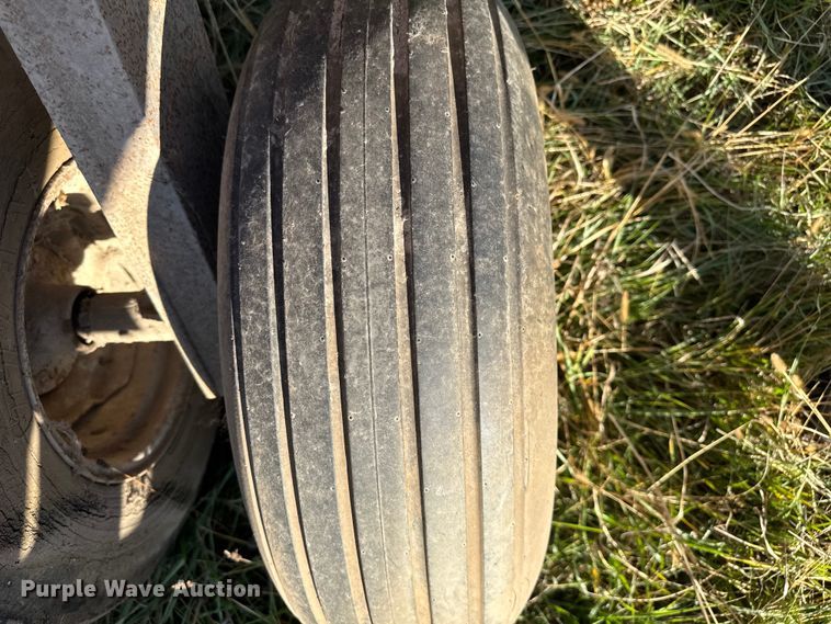 image for item FK0591 International 490 tandem disk