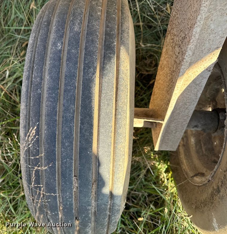 image for item FK0591 International 490 tandem disk