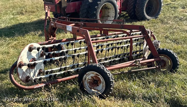 image for item FK0593 Hesston 3950 hay rake