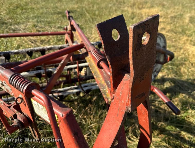 image for item FK0593 Hesston 3950 hay rake