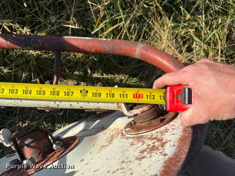 image for item FK0593 Hesston 3950 hay rake