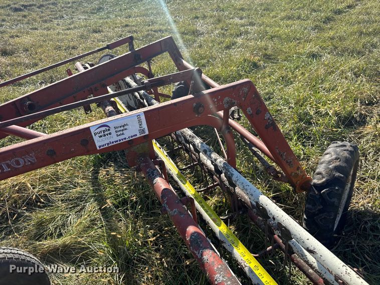 image for item FK0593 Hesston 3950 hay rake