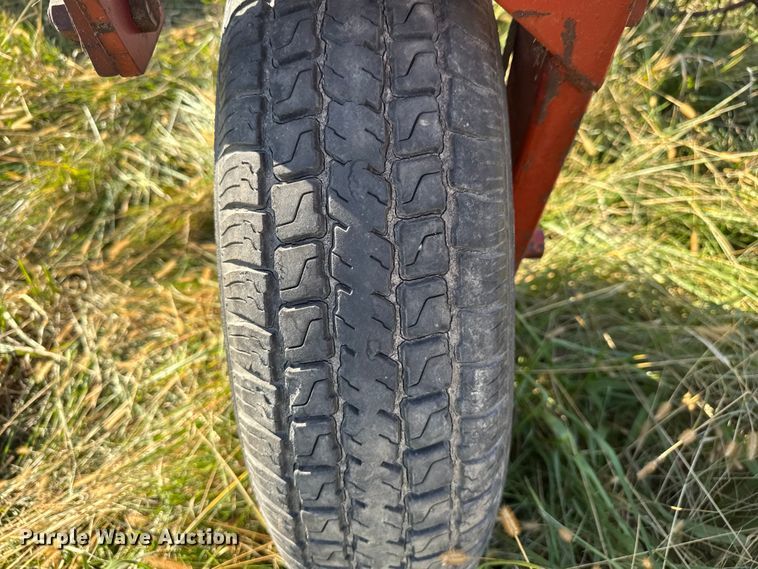 image for item FK0593 Hesston 3950 hay rake