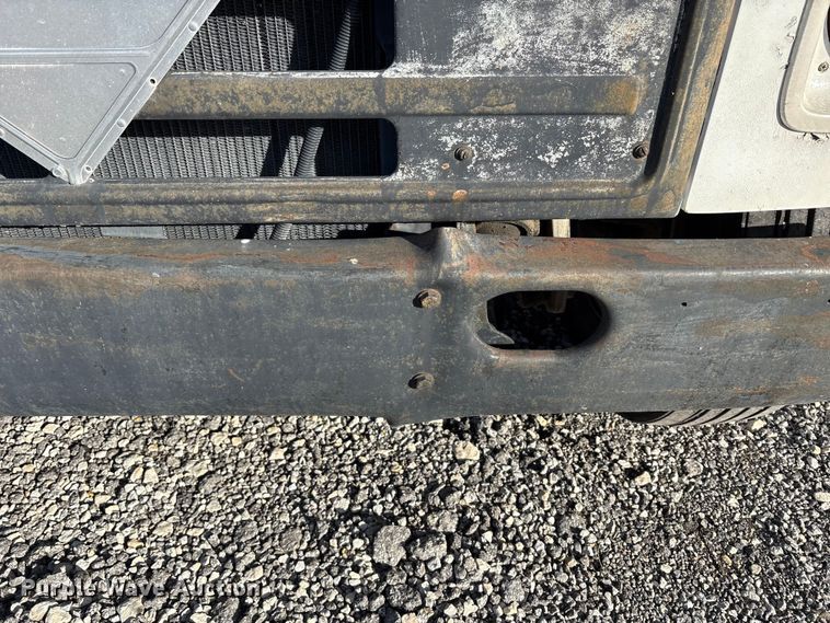 image for item FK1004 1983 International 1724 flatbed truck