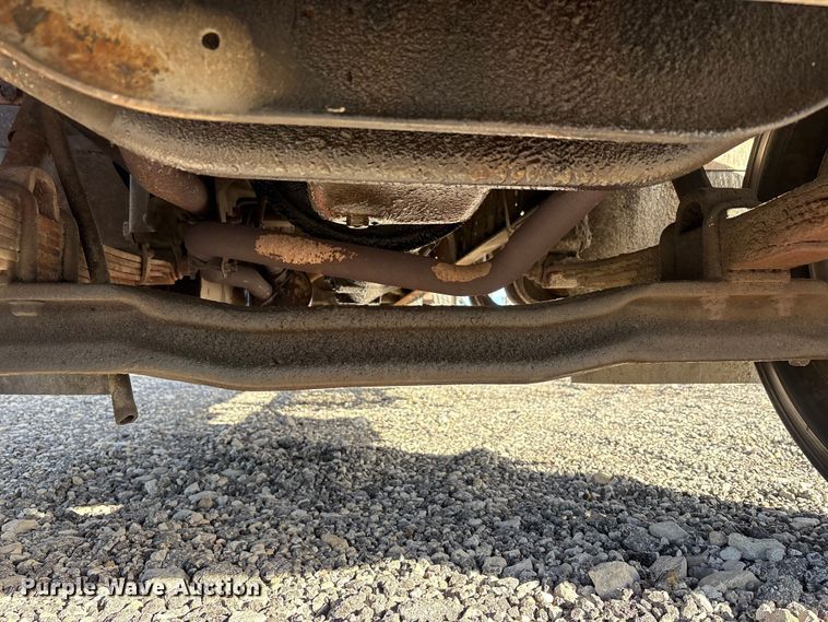 image for item FK1004 1983 International 1724 flatbed truck