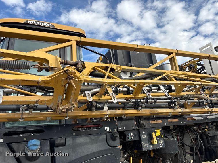 image for item FK1005 Rogator 1100B sprayer