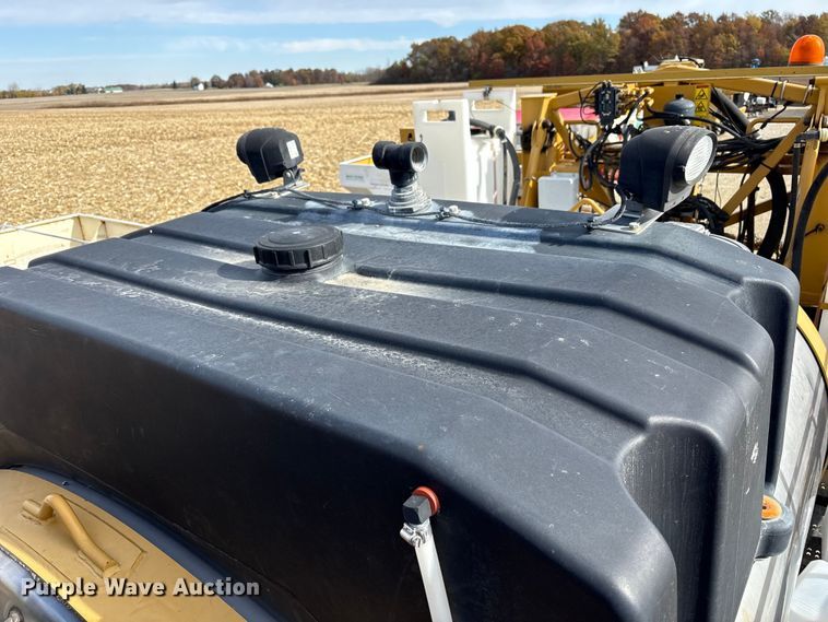 image for item FK1005 Rogator 1100B sprayer