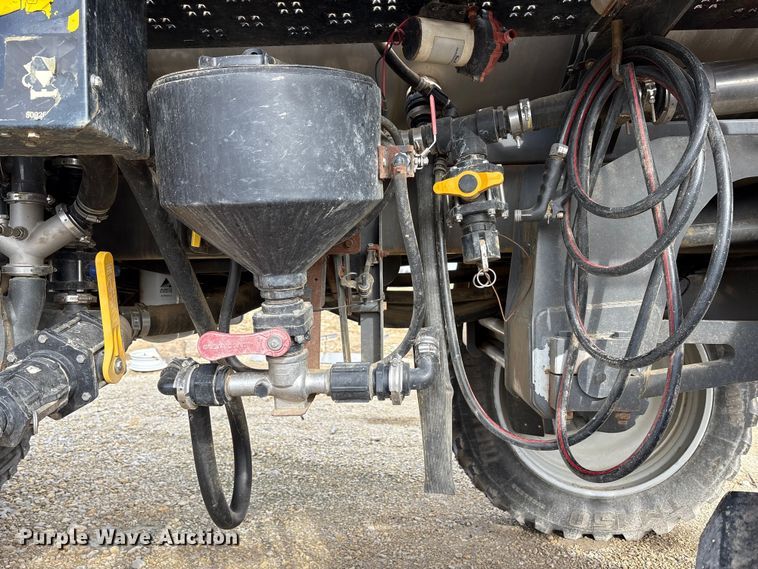 image for item FK1005 Rogator 1100B sprayer