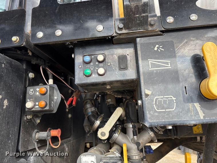 image for item FK1005 Rogator 1100B sprayer