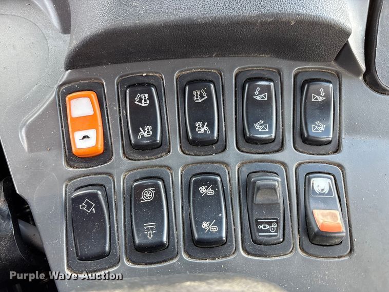 image for item FK1005 Rogator 1100B sprayer