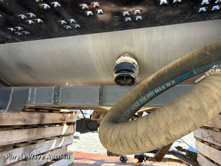 image for item FK1006 AGCO sprayer bed