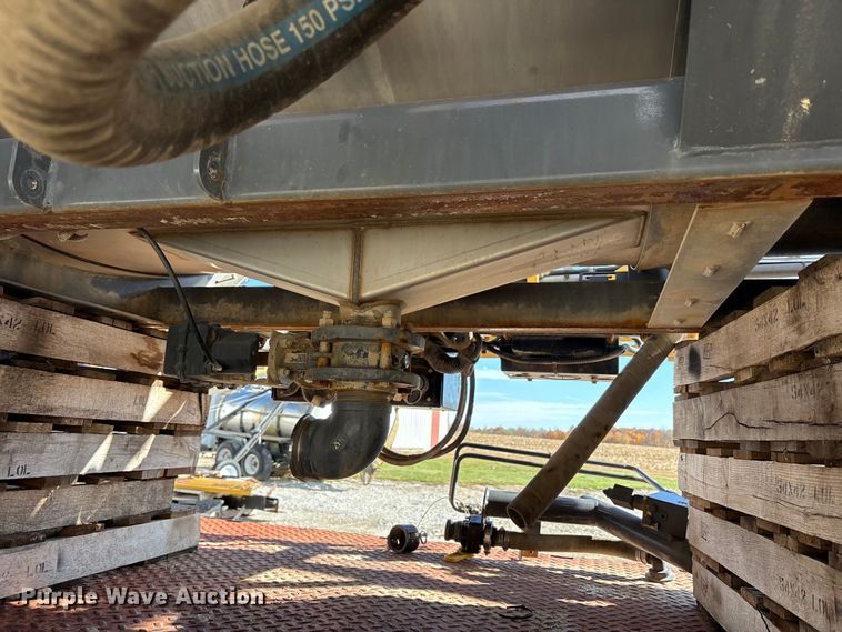 image for item FK1006 AGCO sprayer bed