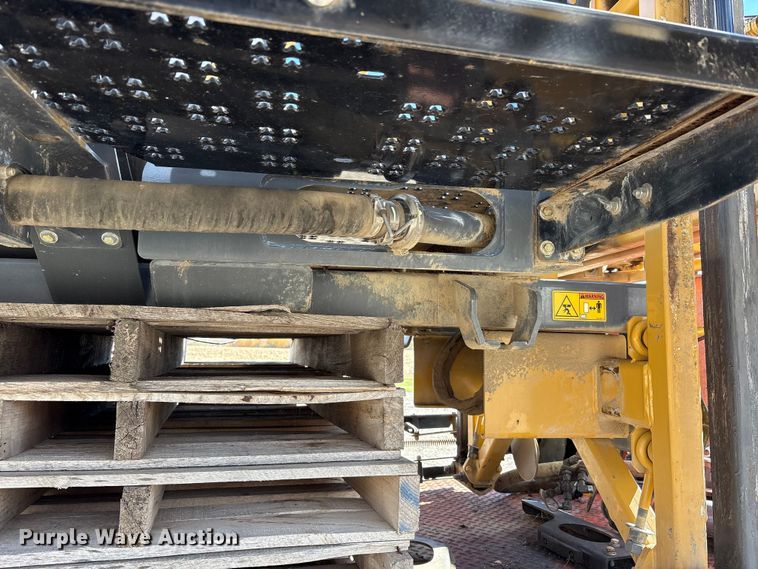 image for item FK1006 AGCO sprayer bed