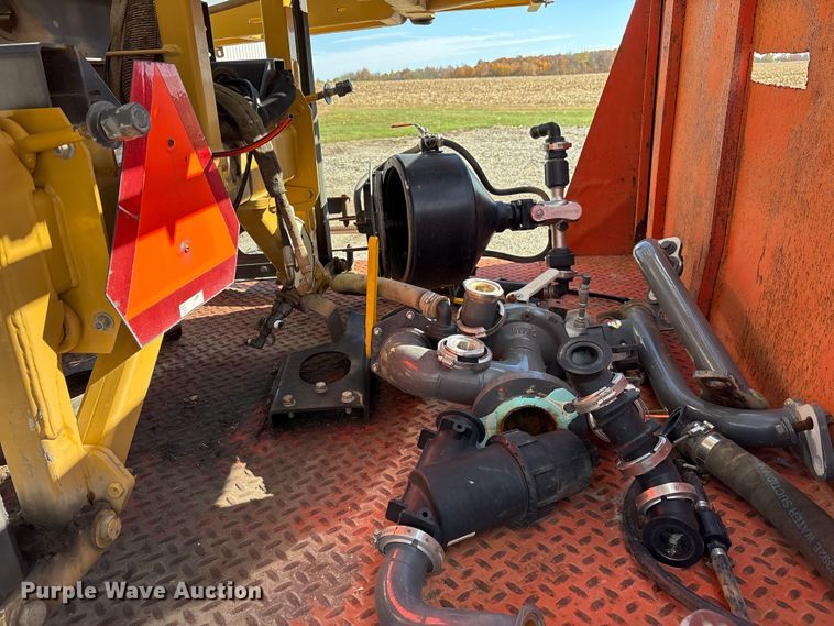 image for item FK1006 AGCO sprayer bed