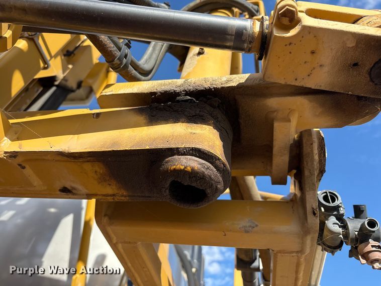 image for item FK1006 AGCO sprayer bed