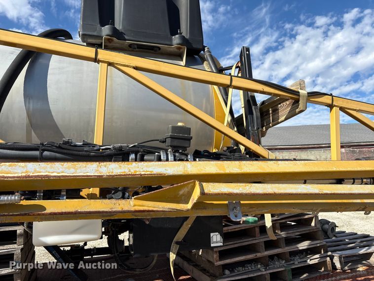 image for item FK1006 AGCO sprayer bed