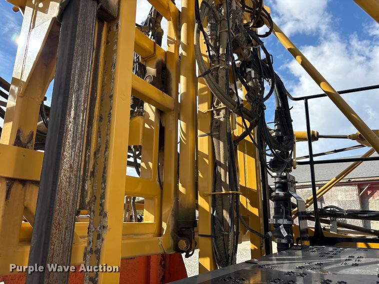 image for item FK1006 AGCO sprayer bed