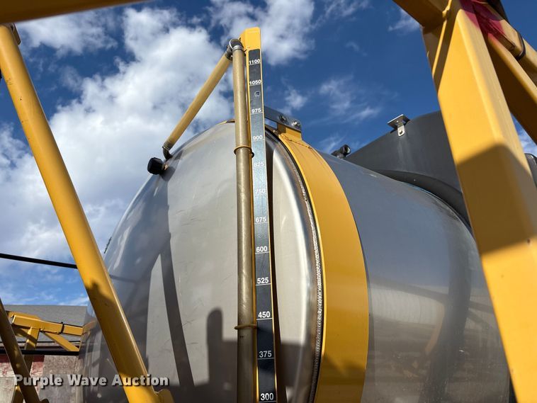 image for item FK1006 AGCO sprayer bed