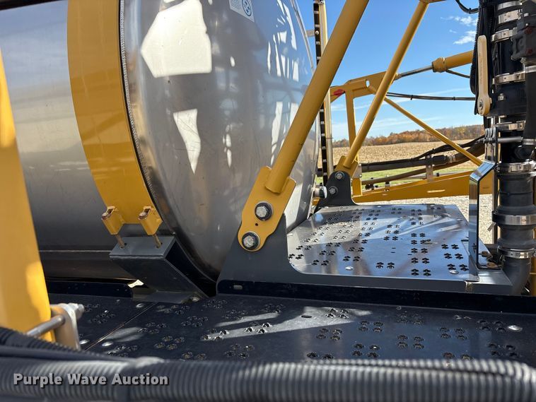 image for item FK1006 AGCO sprayer bed