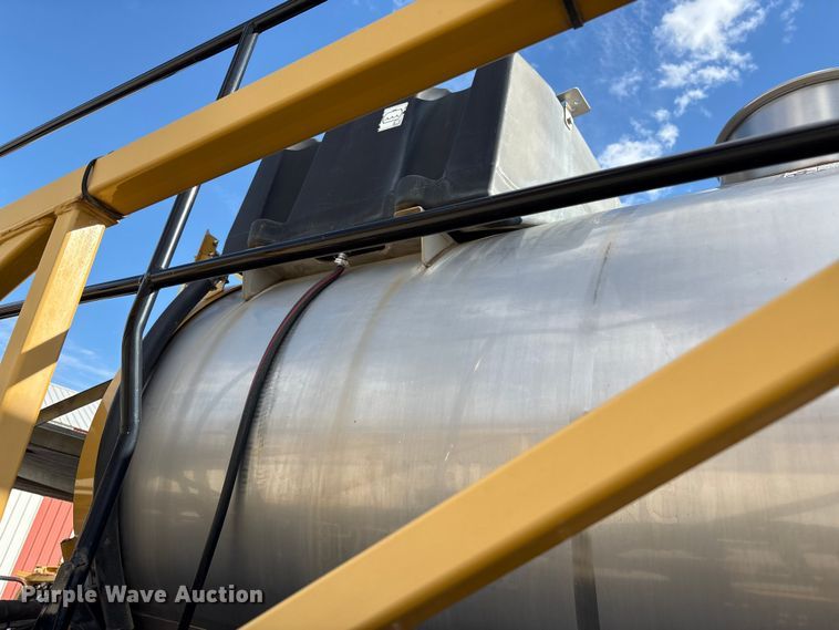 image for item FK1006 AGCO sprayer bed