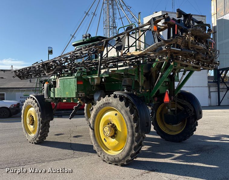 image for item FK1007 2011 John Deere 4830 sprayer