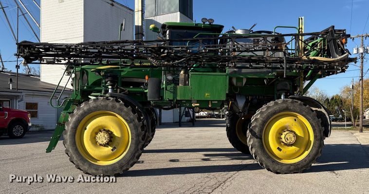 image for item FK1007 2011 John Deere 4830 sprayer