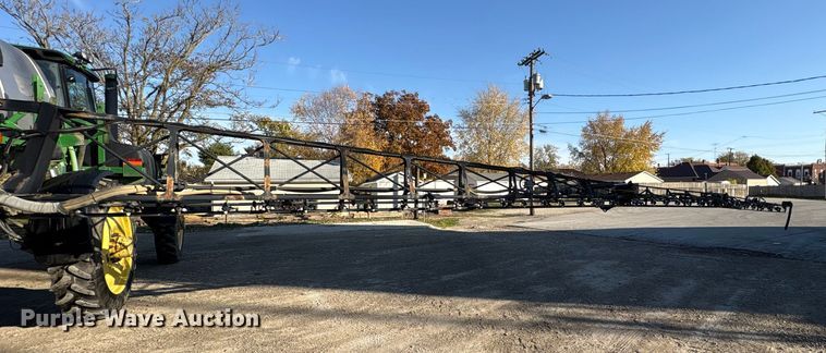 image for item FK1007 2011 John Deere 4830 sprayer