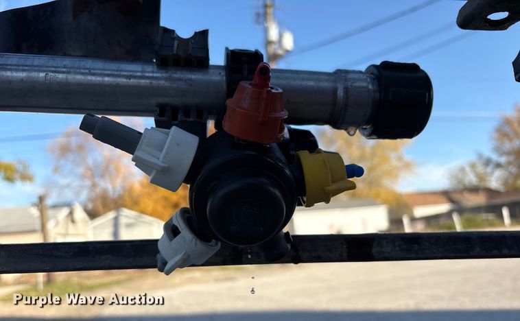 image for item FK1007 2011 John Deere 4830 sprayer