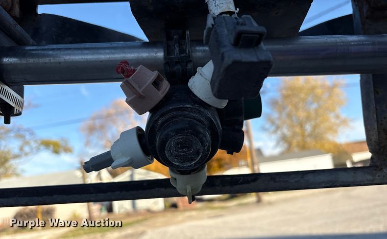 image for item FK1007 2011 John Deere 4830 sprayer