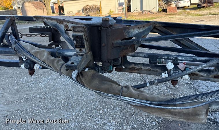 image for item FK1007 2011 John Deere 4830 sprayer