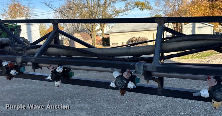 image for item FK1007 2011 John Deere 4830 sprayer