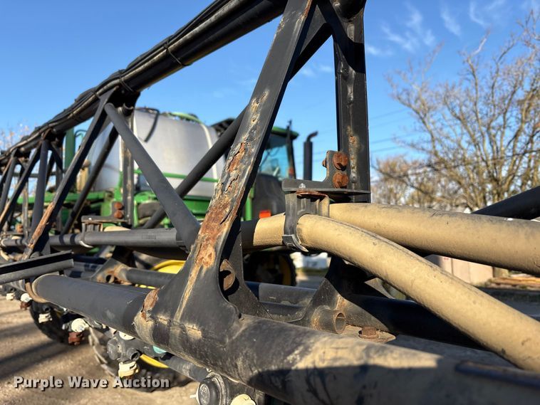 image for item FK1007 2011 John Deere 4830 sprayer