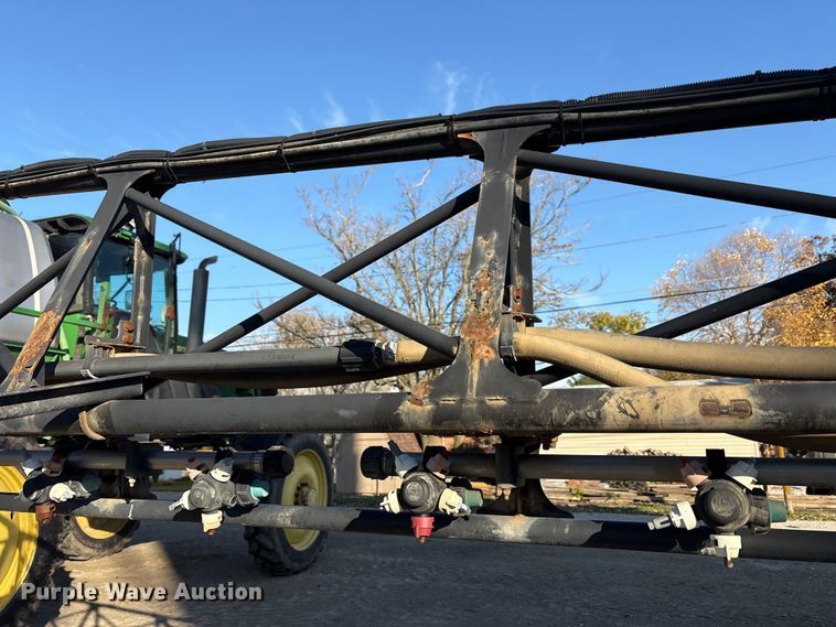 image for item FK1007 2011 John Deere 4830 sprayer