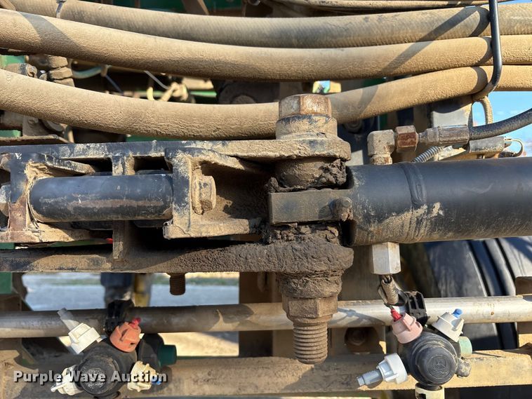 image for item FK1007 2011 John Deere 4830 sprayer